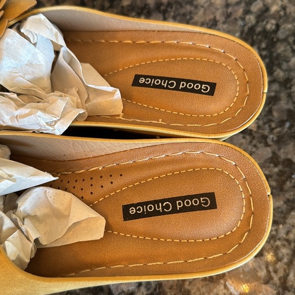 Good Choice Tokyo wedge flower sandal NIB 7.5 - Picture 7 of 10